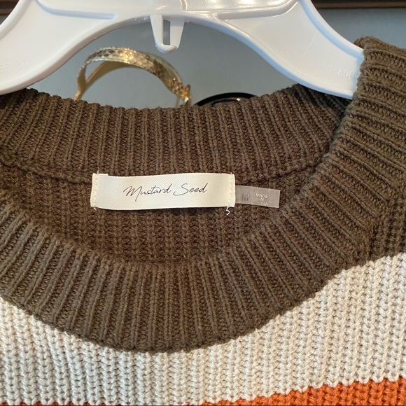 Fall Striped Sweater with Pcokets - Picture 5 of 7